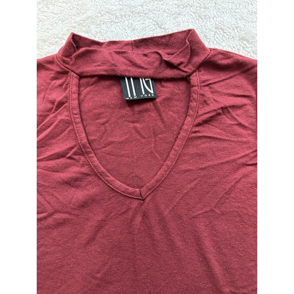 🦩3for$10TMG New York Keyhole Shirt Maroon Large Sleeveless Stretchy Sexy Baddie